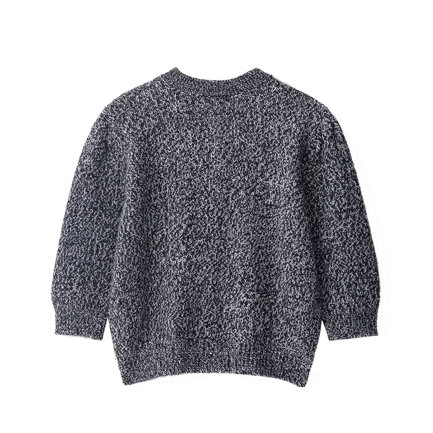 Round neck nine sleeves single breasted solid color knitted sweater for women